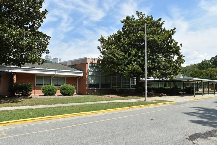 pictgures of wheens lake middle and tabb high schools