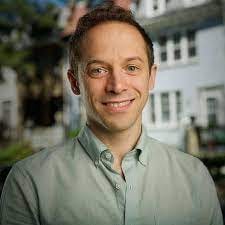 96 - David Epstein: How a range of experience leads to better performance  in a highly specialized world - Peter Attia