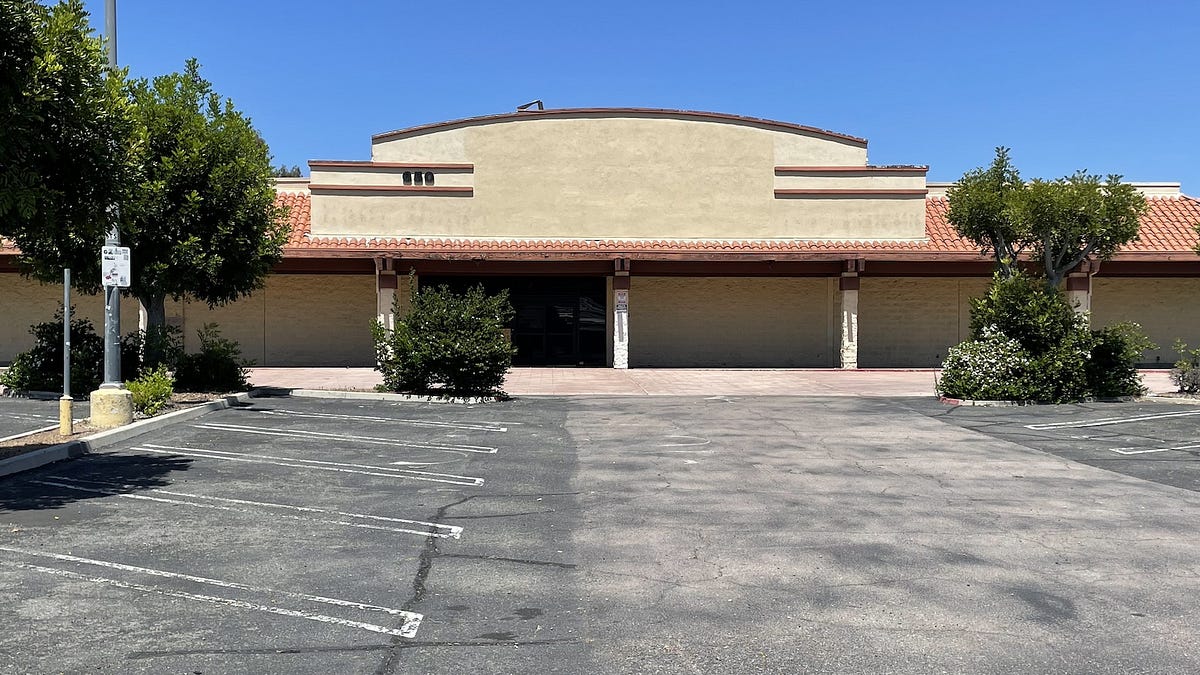 Vista declares vacant Burlington building a public nuisance