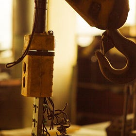 Заводите зад фронта: Как Русия, Украйна и Европа водят индустриалната война 