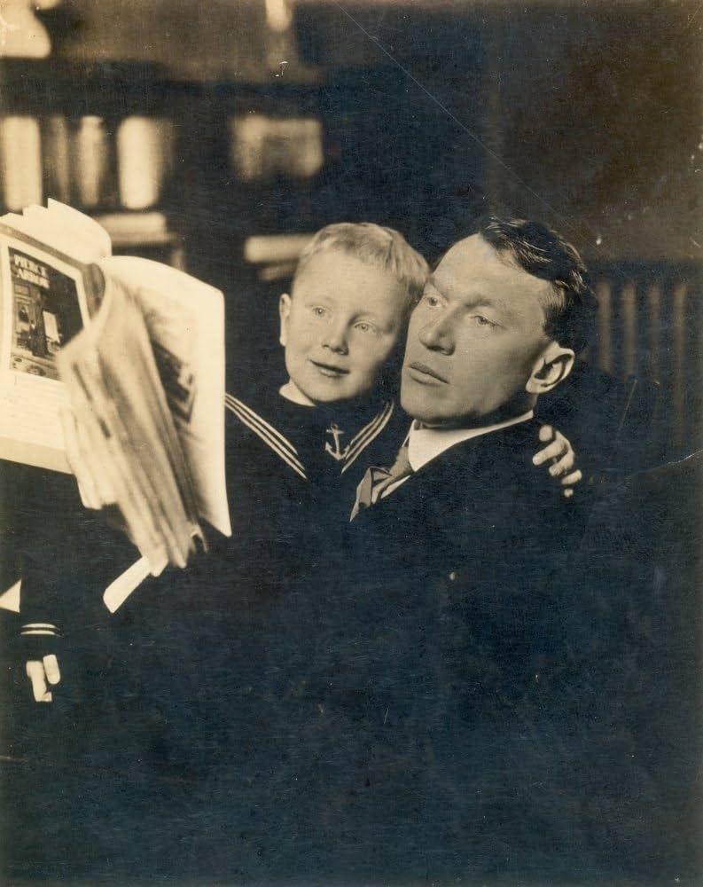Amazon.com: Posterazzi Vachel Lindsay (1879-1931). /Namerican Poet. With A  Nephew 1919. Poster Print by, (18 x 24): Posters & Prints