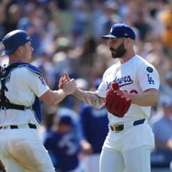 Tanner Scott secures the Dodgers' 6-5 win Tanner Scott secures the Dodgers' 6-5 win