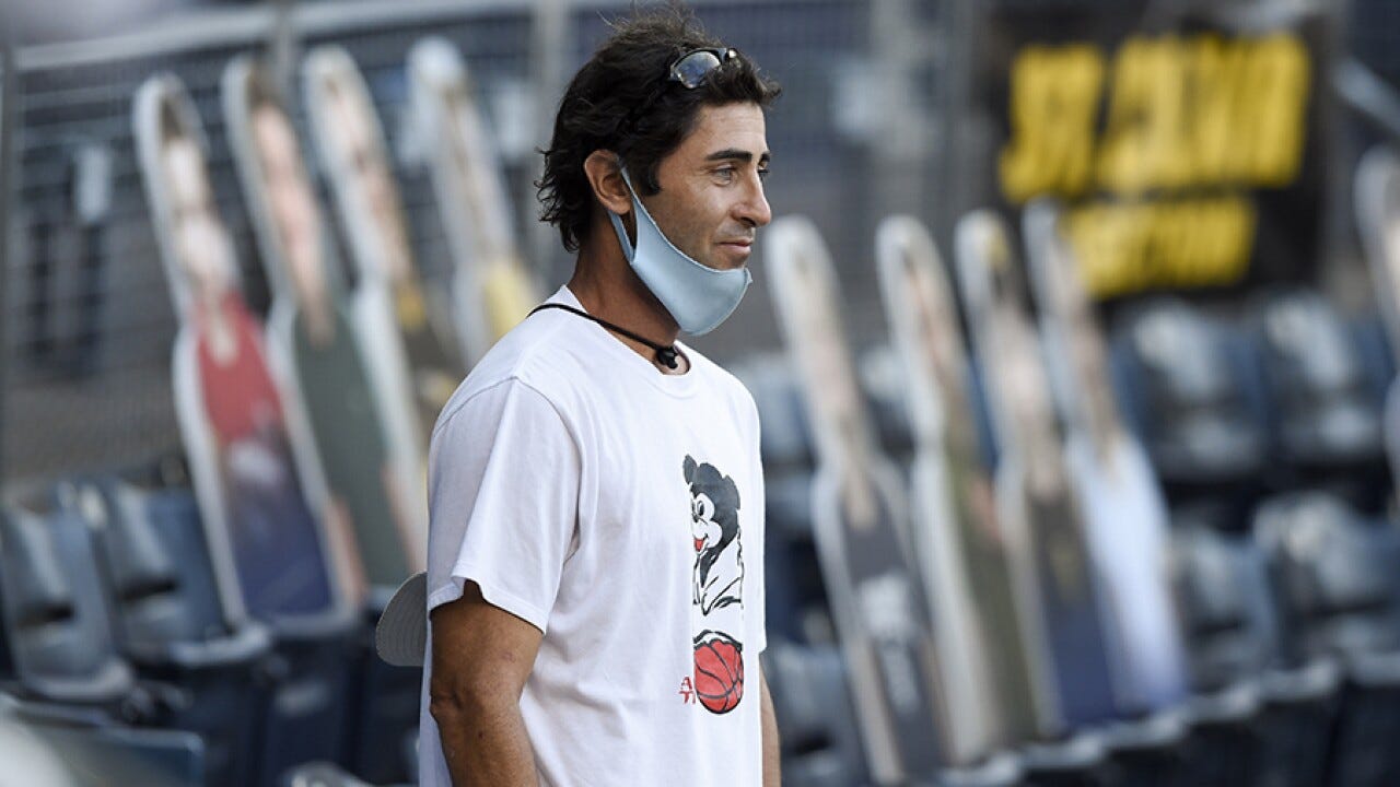 Padres get RP Hudson, OF Marisnick before MLB trade deadline