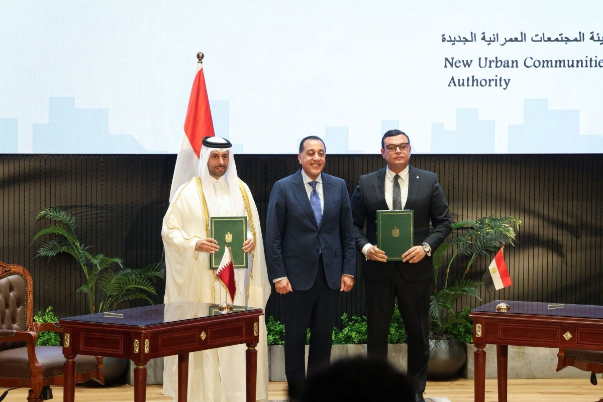 Prime Minister of Egypt H E Dr. Mostafa Madbouly (centre) with Minister of Municipality and Chairman of Qatari Diar H E Abdullah bin Hamad bin Abdullah Al Attiyah (left), and Egypt's Minister of Housing, Utilities and Urban Communities H E Eng. Sherif El Sherbiny during the signing ceremony.