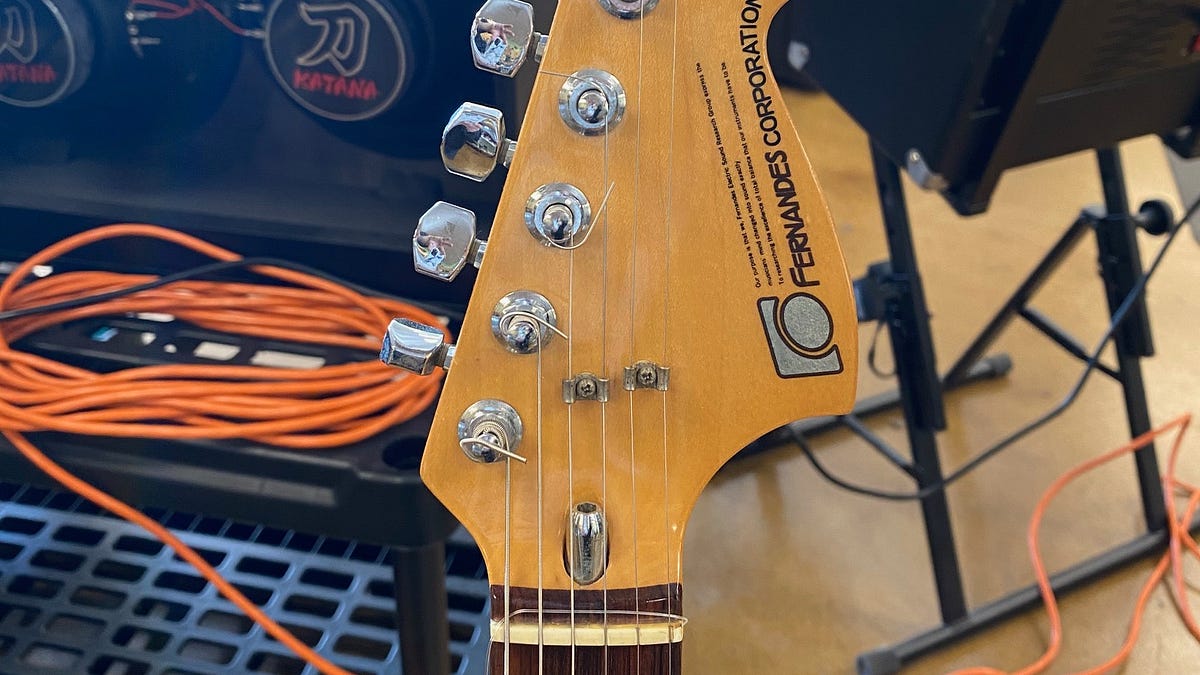 Fernandes Copy Wars - by David Still - Guitar Gavel Fernandes Copy Wars - by David Still - Guitar Gavel