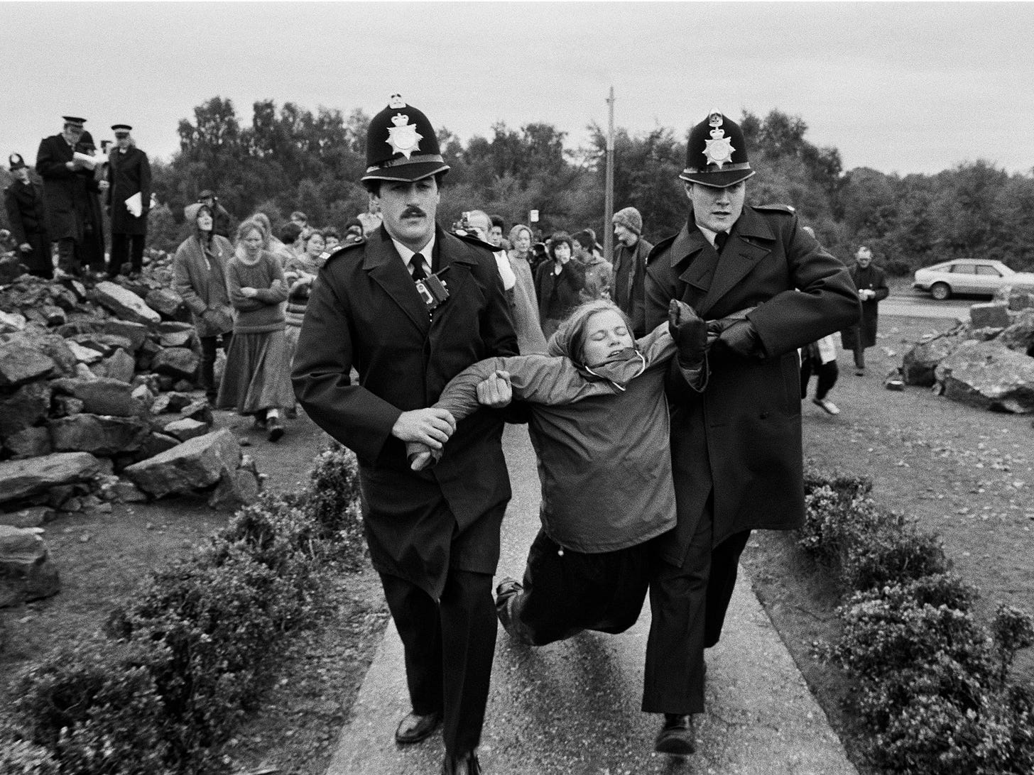 Greenham Common peace camp: Remembering one of history's most famous  feminist protests 35 years on | The Independent | The Independent