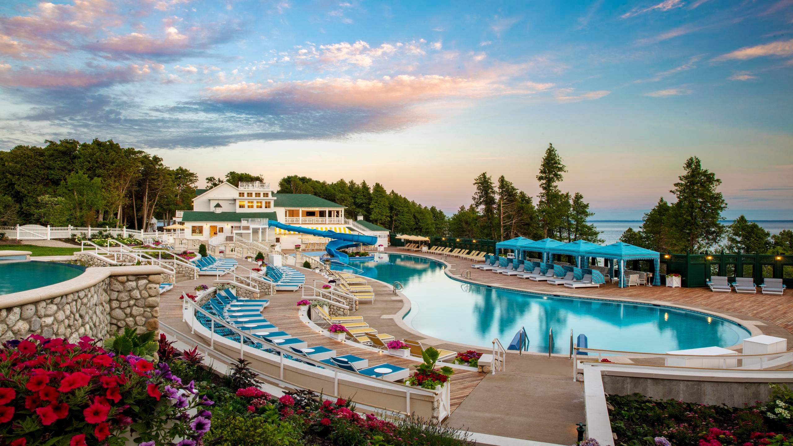 Visual tour of Grand Hotel, Mackinac Island Michigan. Professional photos. Custom maps. 