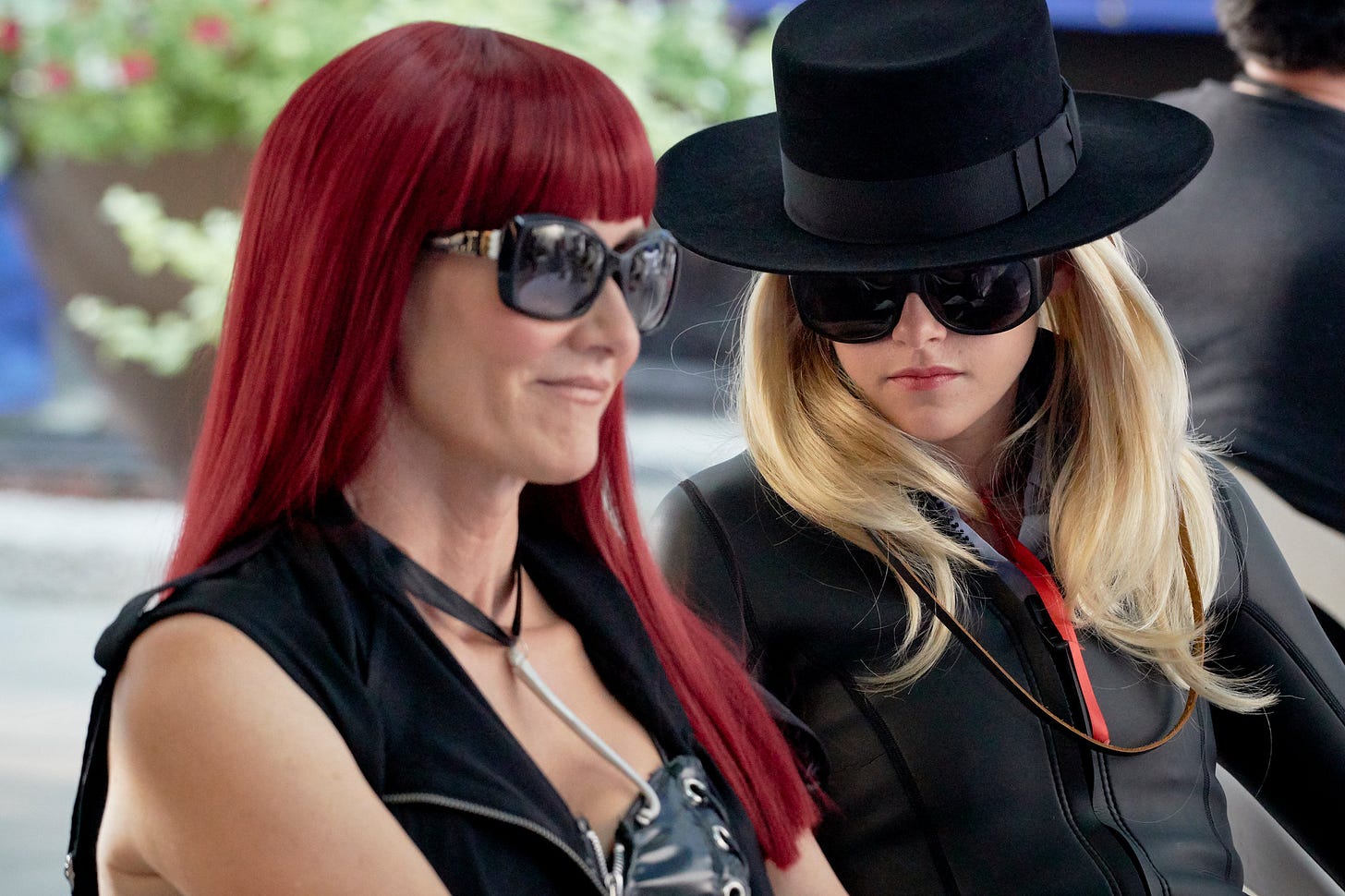 J.T. LeRoy' Review: Unpeeling the Layers of an All-American Hoax - The New  York Times