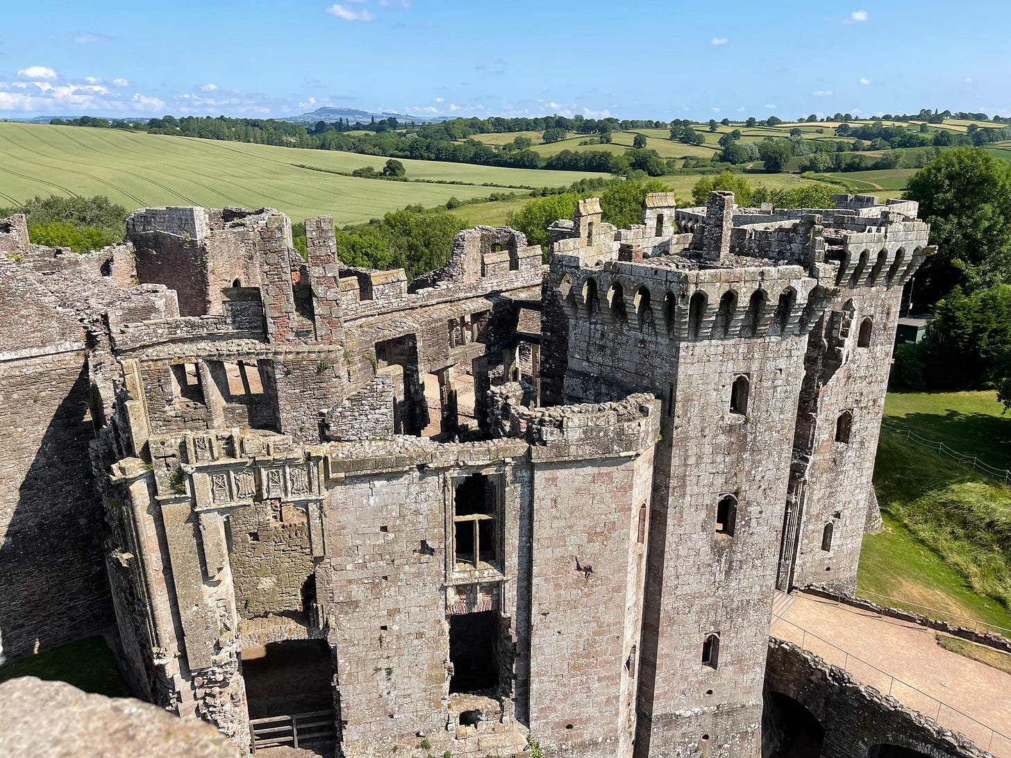A view of the Gatehouse and state apsrtments from the great tower A view of the Gatehouse and state apsrtments from the great tower