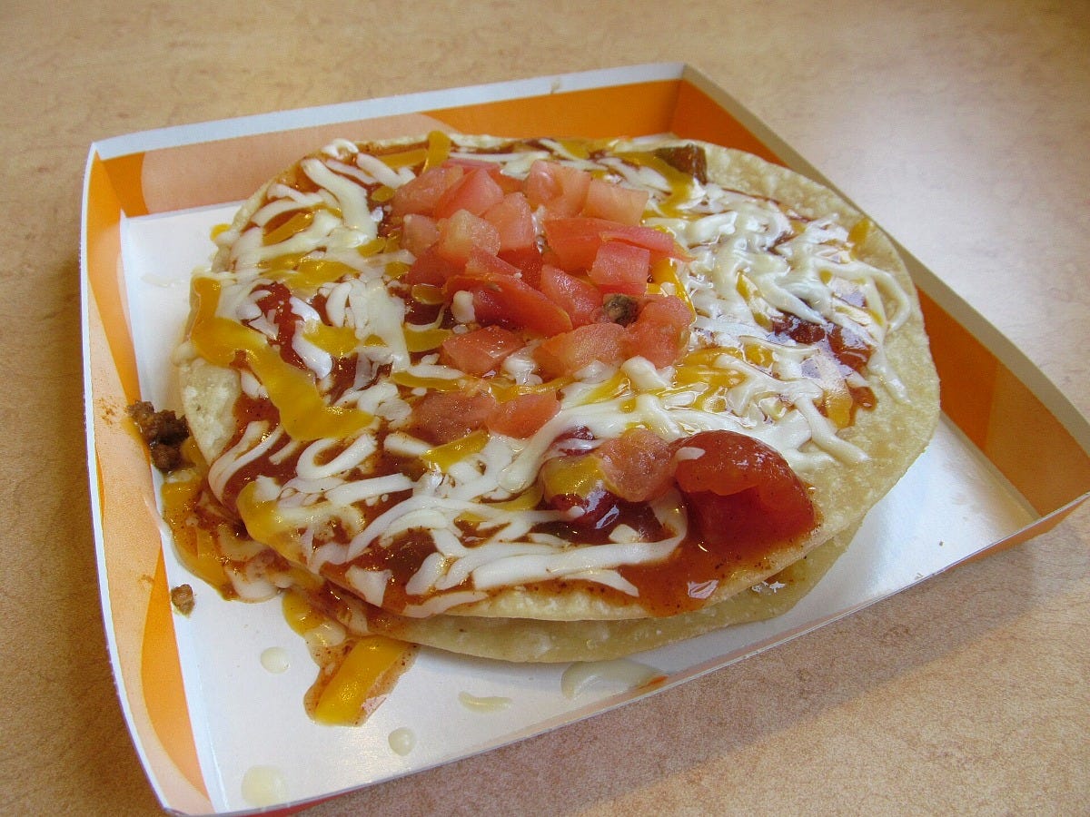 A Taco Bell Mexican Pizza. Image: John Phelan via Wikimedia Commons