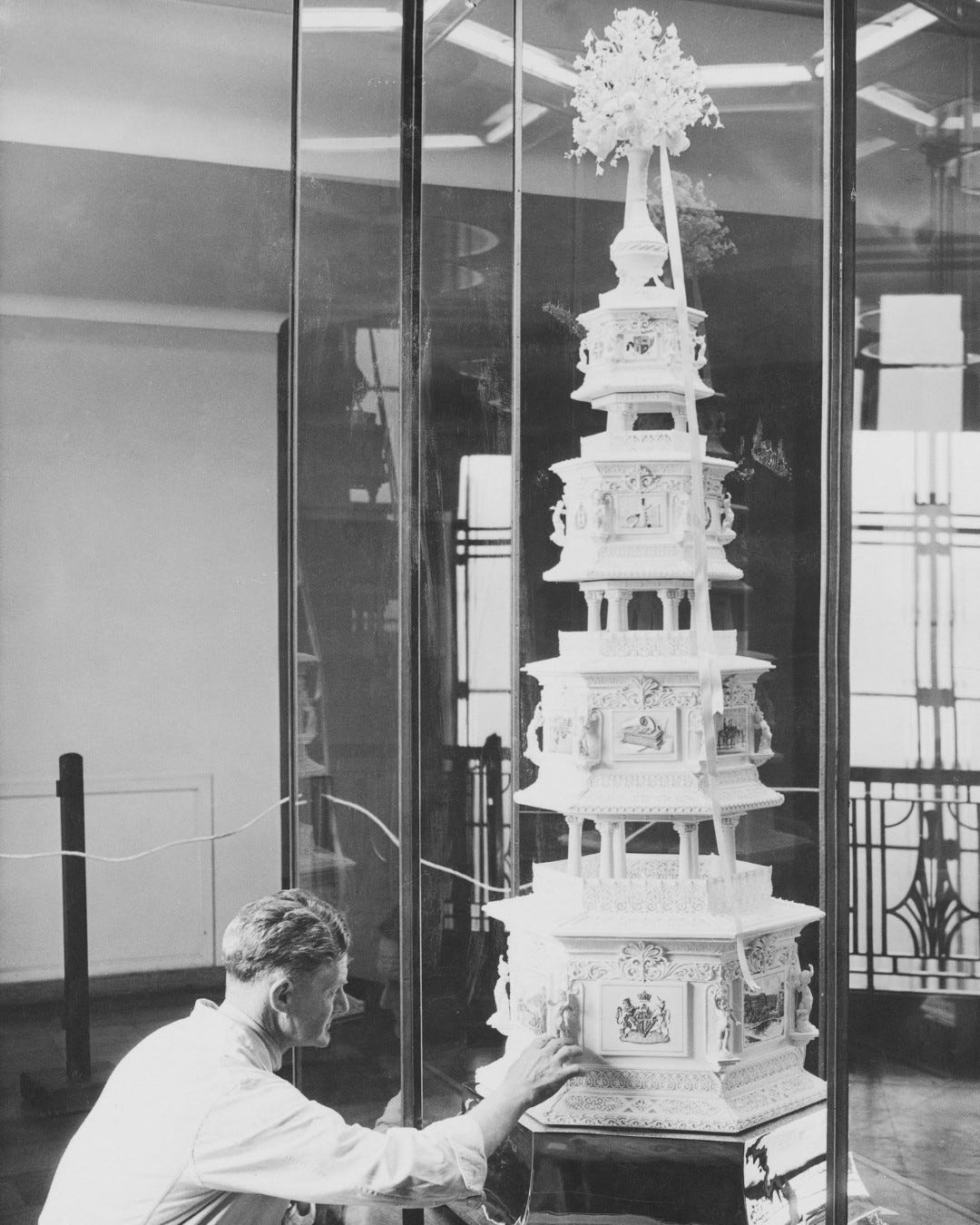 A nine foot wedding cake
