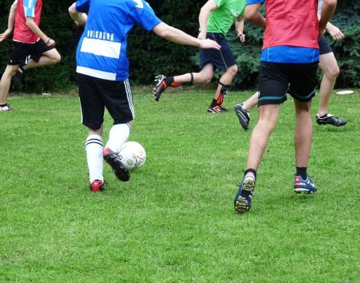 football-224145_1280