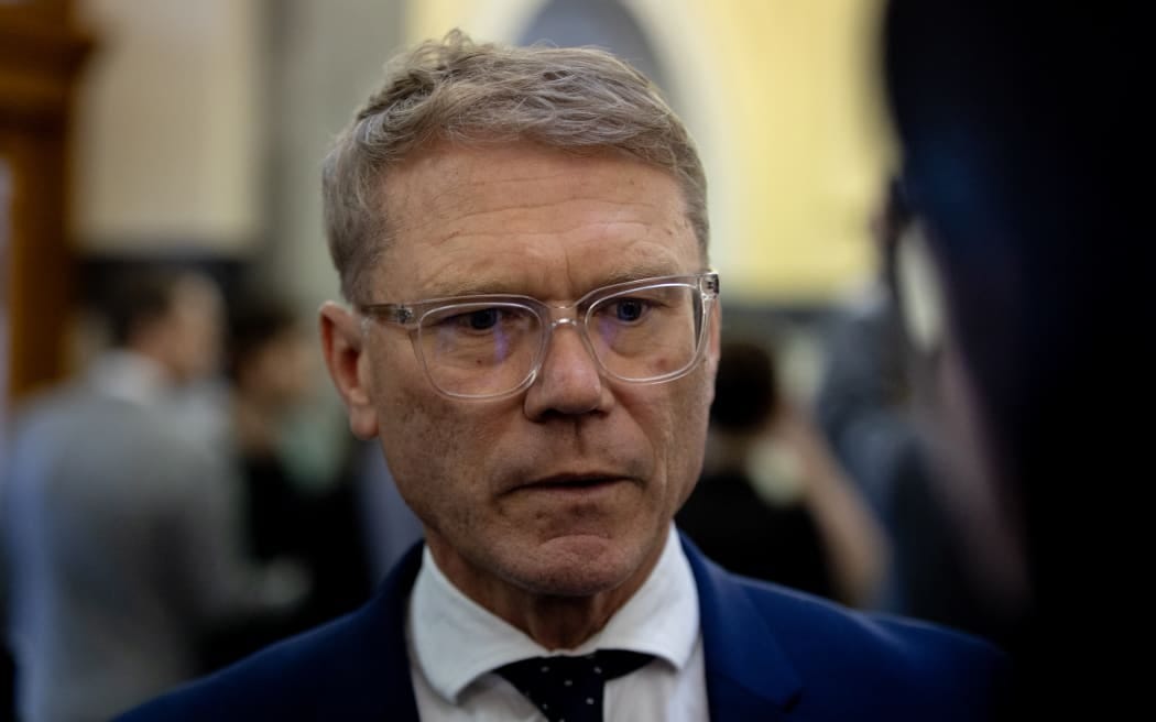 Broadcasting Minister Paul Goldsmith confirmed on Thursday that the board chair of TVNZ contacted him after the police minister expressed dissatisfaction with a 1News story about gang numbers. Broadcasting Minister Paul Goldsmith confirmed on Thursday that the board chair of TVNZ contacted him after the police minister expressed dissatisfaction with a 1News story about gang numbers.