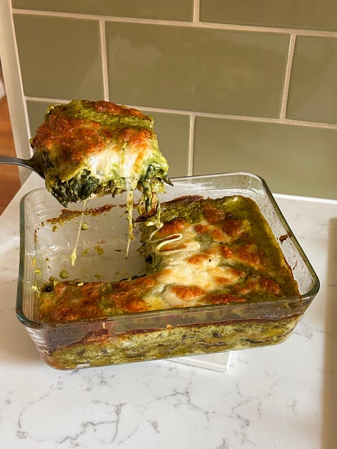 Pesto lasagna dish 