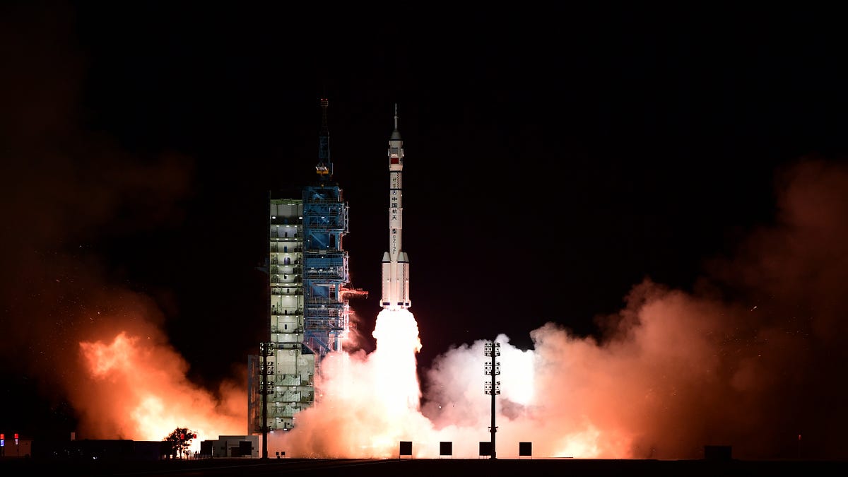 Shenzhou-21 Successfully Strides Into Orbit! [Long March 2F/G Y21]
