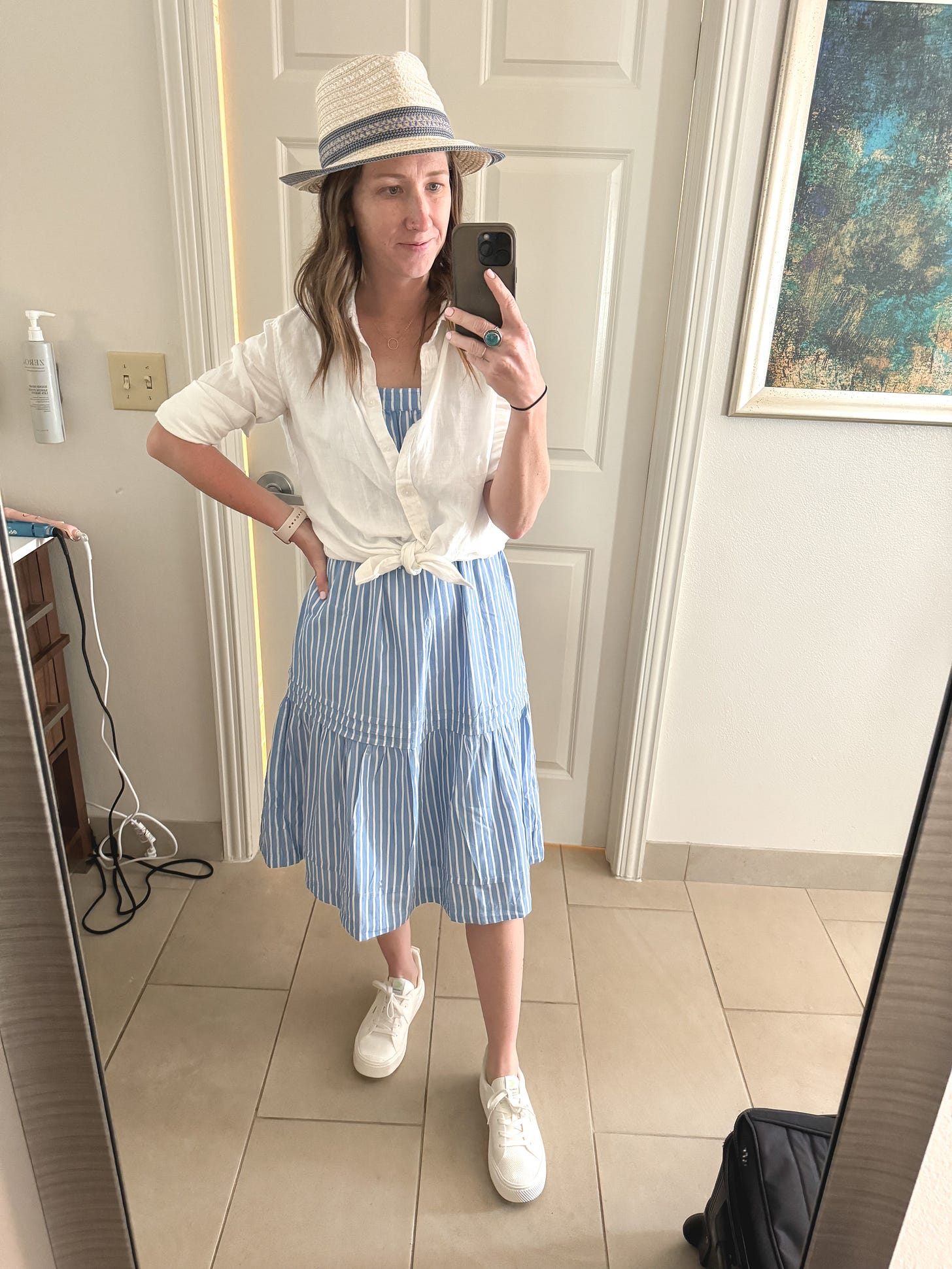 white sneakers, fashion over 30, mom style