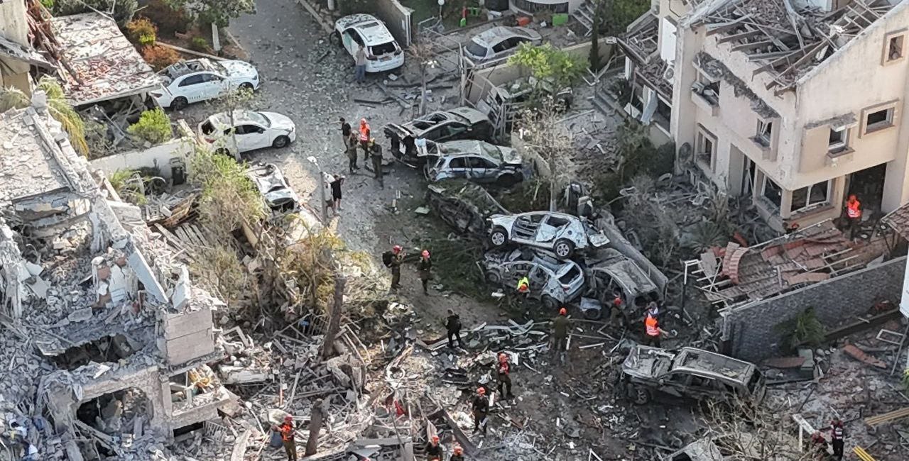 Δεν είναι η Γάζα – είναι το Ισραήλ που ΚΑΤΑΣΤΡΑΦΗΚΕ από ιρανικά πλήγματα