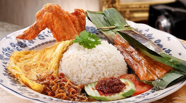 Singapore food culture and hawker centers Nasi Lemak