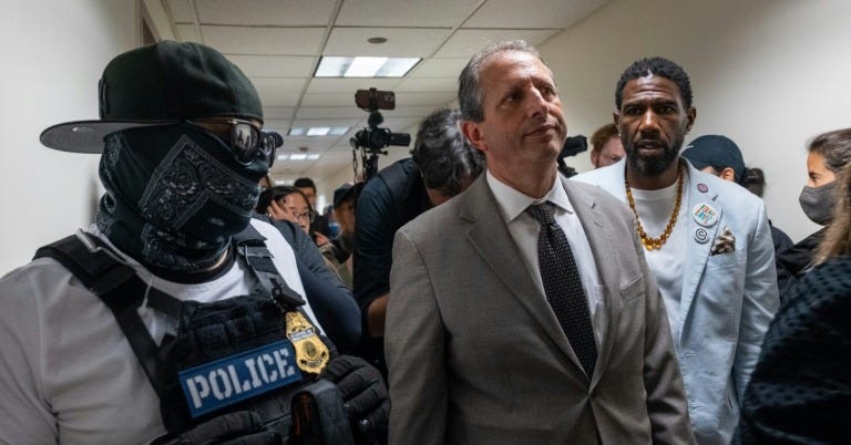US Judge Acquits New York Democrat Arrested At ICE Protest - Barron's US Judge Acquits New York Democrat Arrested At ICE Protest - Barron's