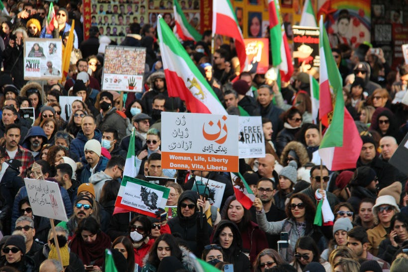 Iran's Nationwide Protests, Riots Escalate with 65 Confirmed Deaths Amid Internet Blackout and US Intervention Warnings