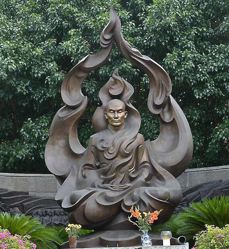 Thich Quang Duc Monument: Full-day Tour of the Historic