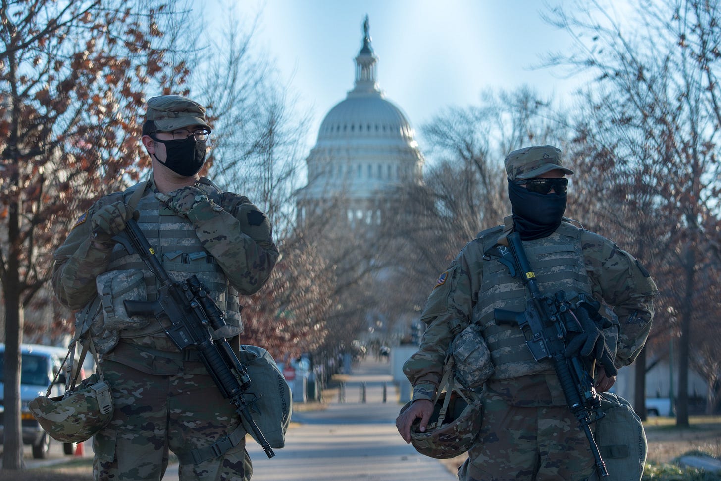 https://d.newsweek.com/en/full/2700762/national-guard-dc.jpg