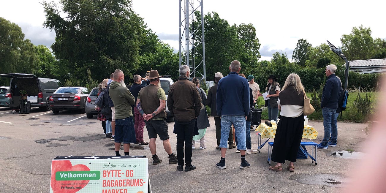 Bytte- og bagagerumsmarked i Dronningmølle på søndag kl. 12-14!