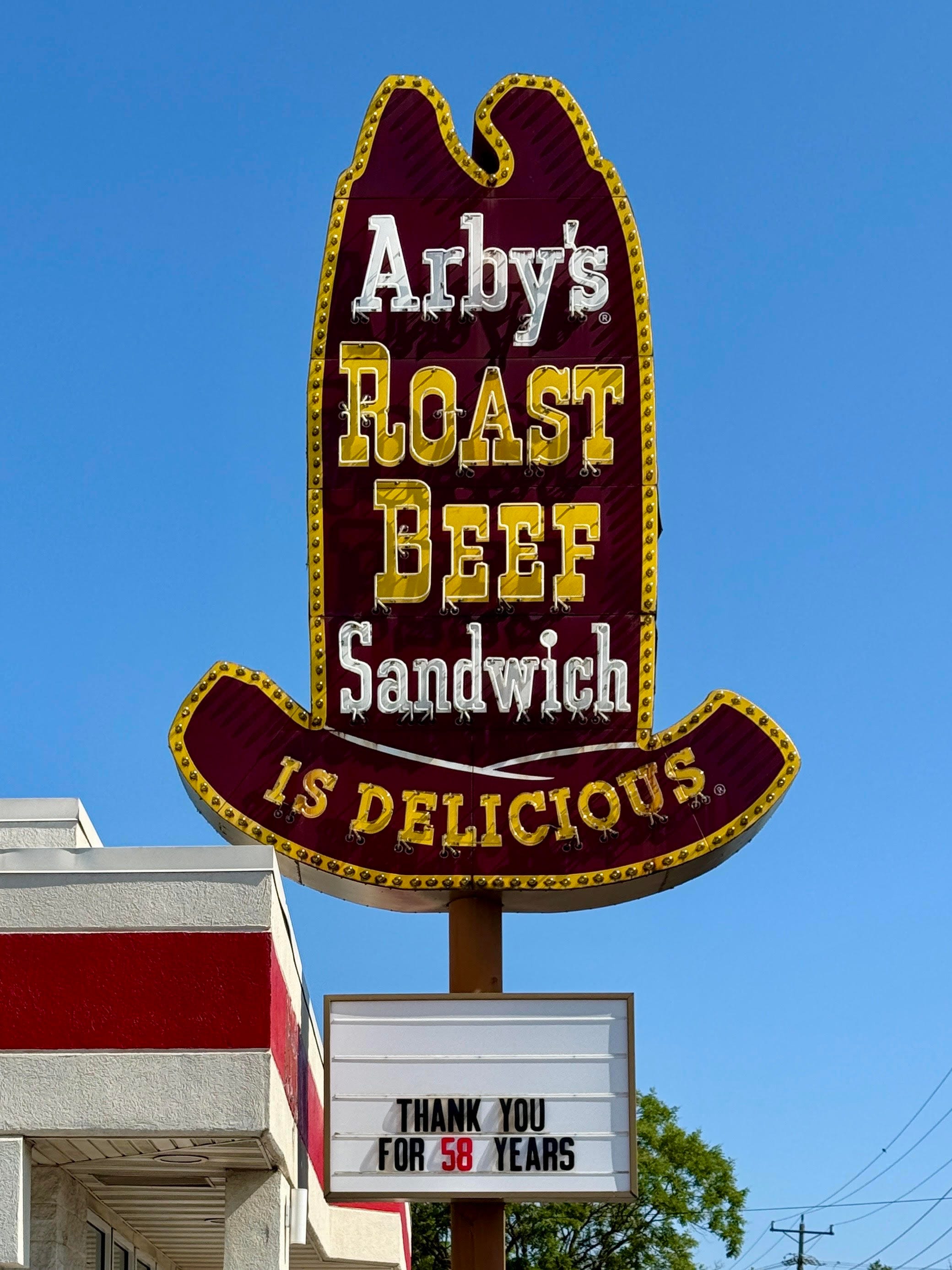 Iconic 1960s Arby's with twin 10-gallon hats, featured in my new