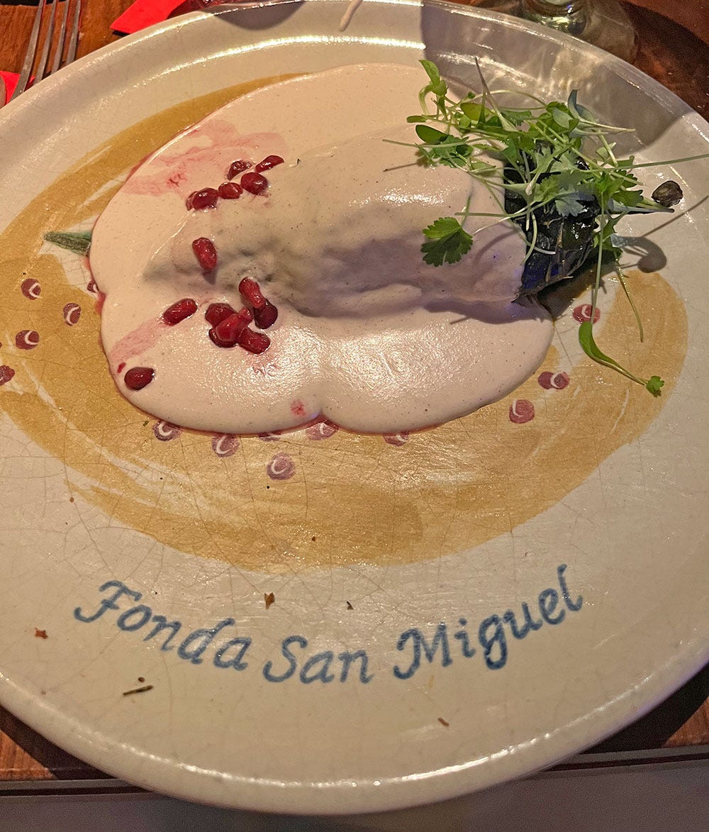 chiles en nogada