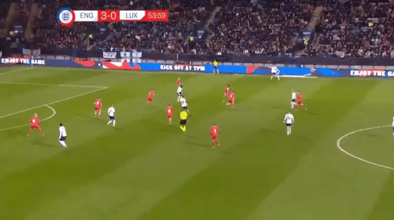 e38f6920-7401-4bbc-a6d4-5d6104e6d7d8_800