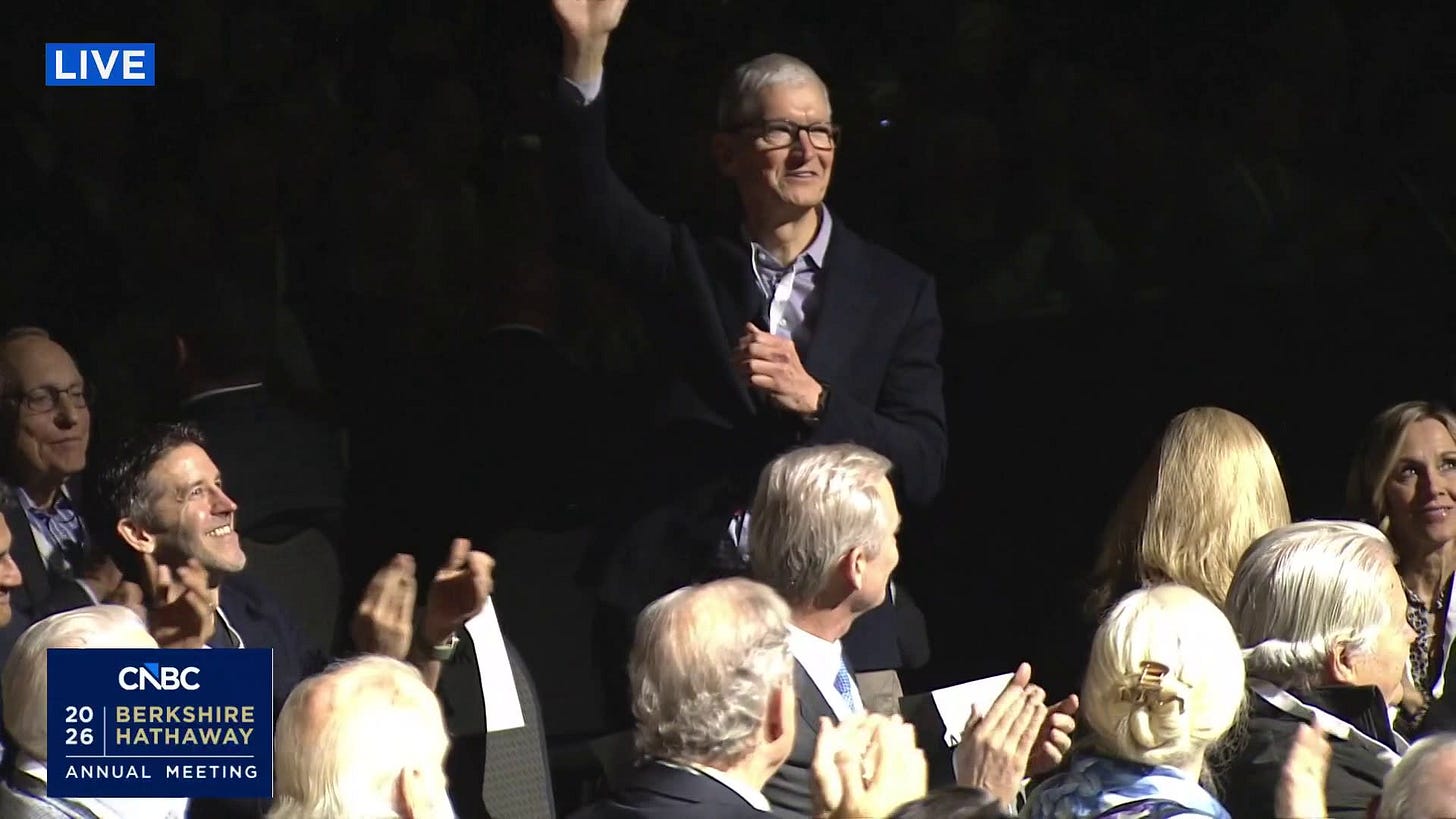 Warren Buffett praises Tim Cook’s tenure after Steve Jobs: ‘He succeeded a  legend’