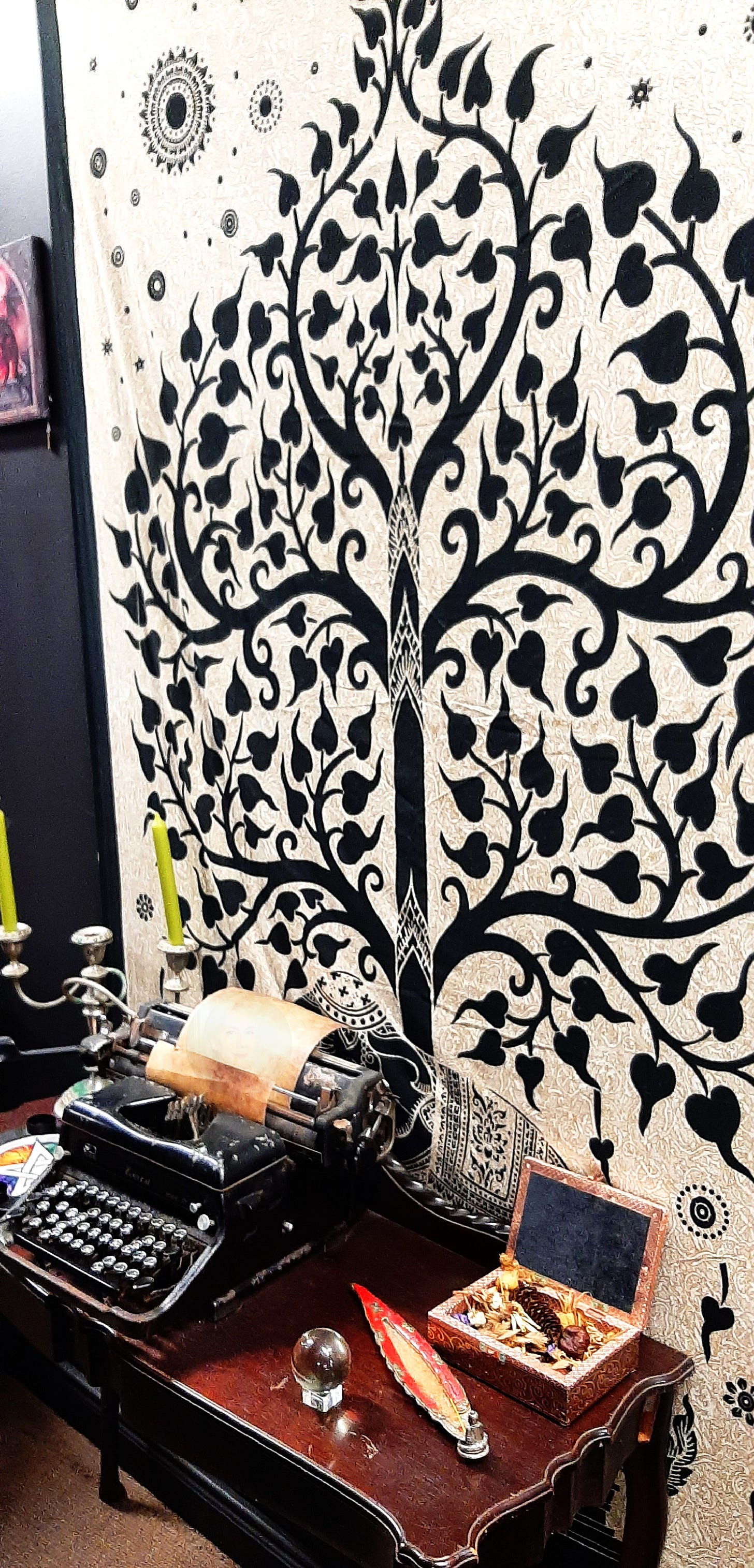 Elizabeth des Roches © The Creatrix Experience 2025