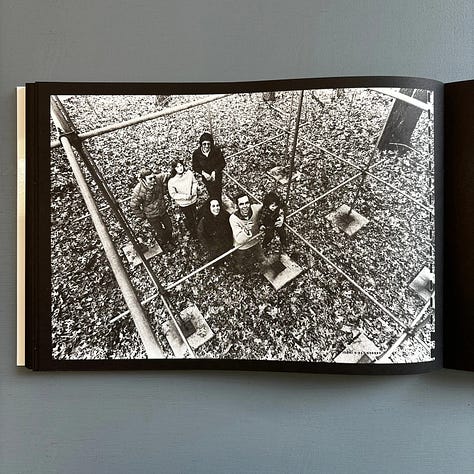 Ken Isaacs, (1974), How to Build Your Own Living Structures, Edited by Pierre Hourquet and Christophe Daviet-Thery, Design by Pierre Hourquet, Text by Susan Snodgrass, Christophe Daviet-Thery, Paris, 2025 [Saint-Martin Bookshop, Bruxelles-Brussel. Les presses du réel, Dijon. © Estate of Ken Isaacs]