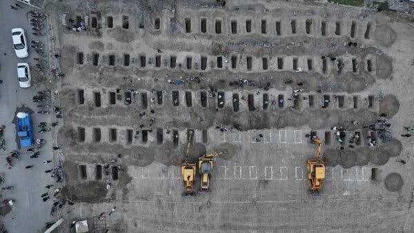 Thousands in Iran Attend Burial of Children Killed in Bombing of School -  The New York Times