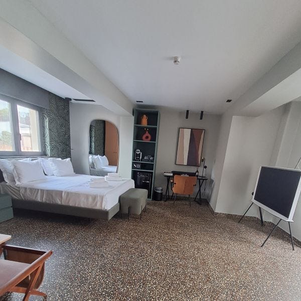 Athens Retro Sky Suite