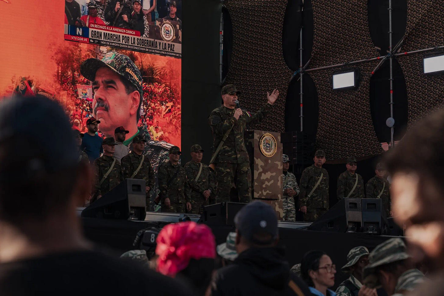 Vladimir Padrino López, the minister of defence, speaking to members of the Bolivarian militia in Caracas (The New York Times)