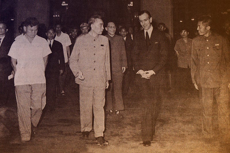 Poeta Armando Uribe, Primer embajador chileno en China, muere a ...