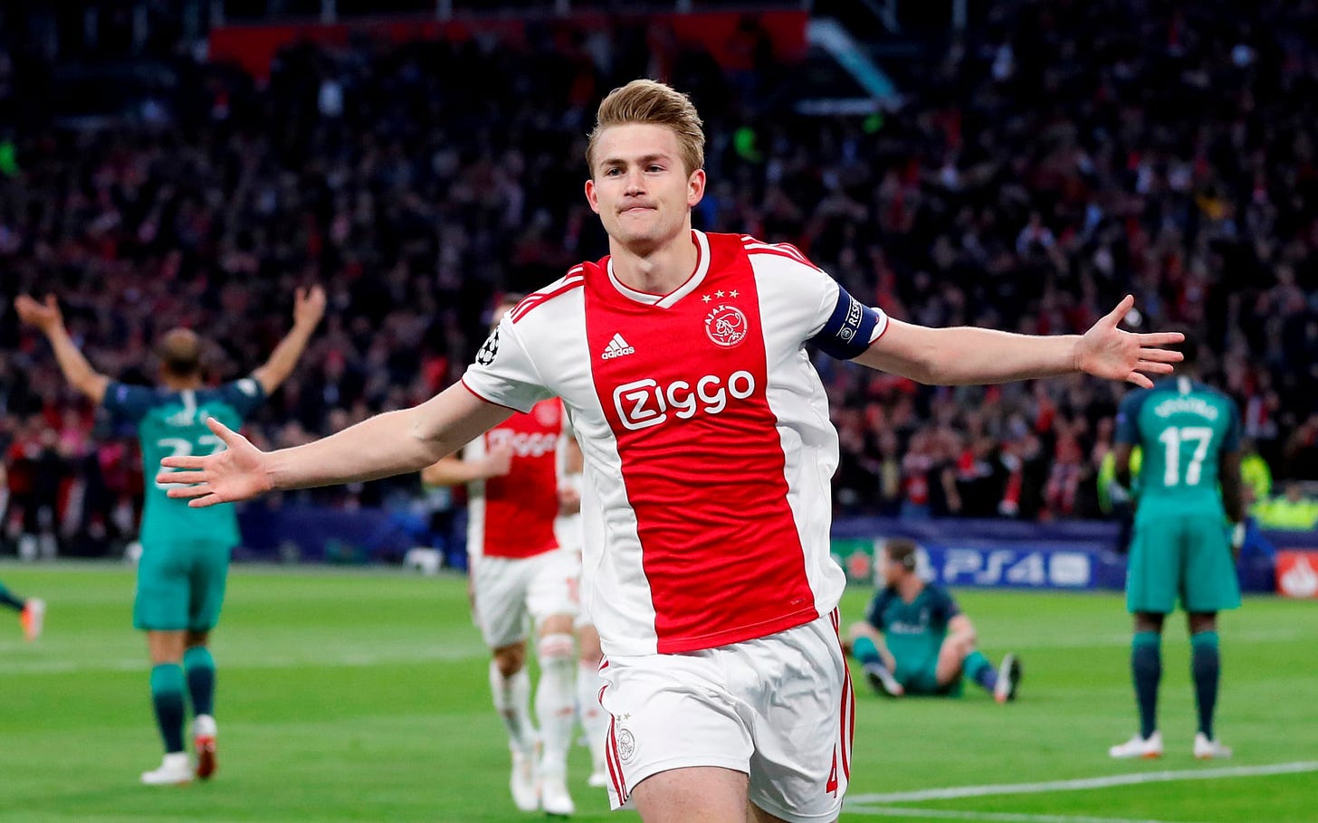 Kogel door de kerk: De Ligt tekent voor vijf jaar bij Juventus | Het Parool Kogel door de kerk: De Ligt tekent voor vijf jaar bij Juventus | Het Parool