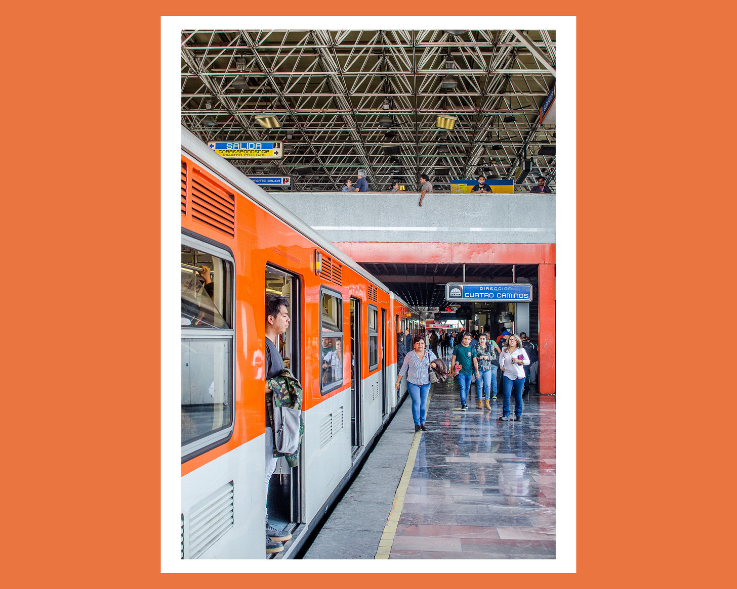 Travelling around CDMX by train