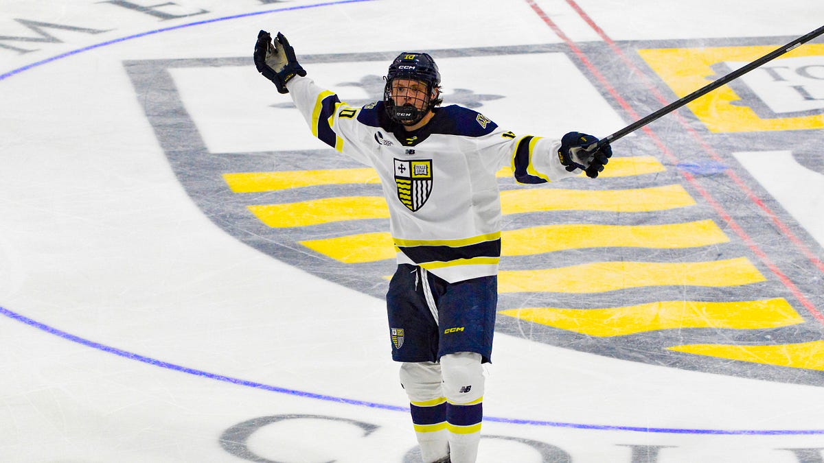 Hoskin makes his presence felt in his return to the Warriors’ lineup