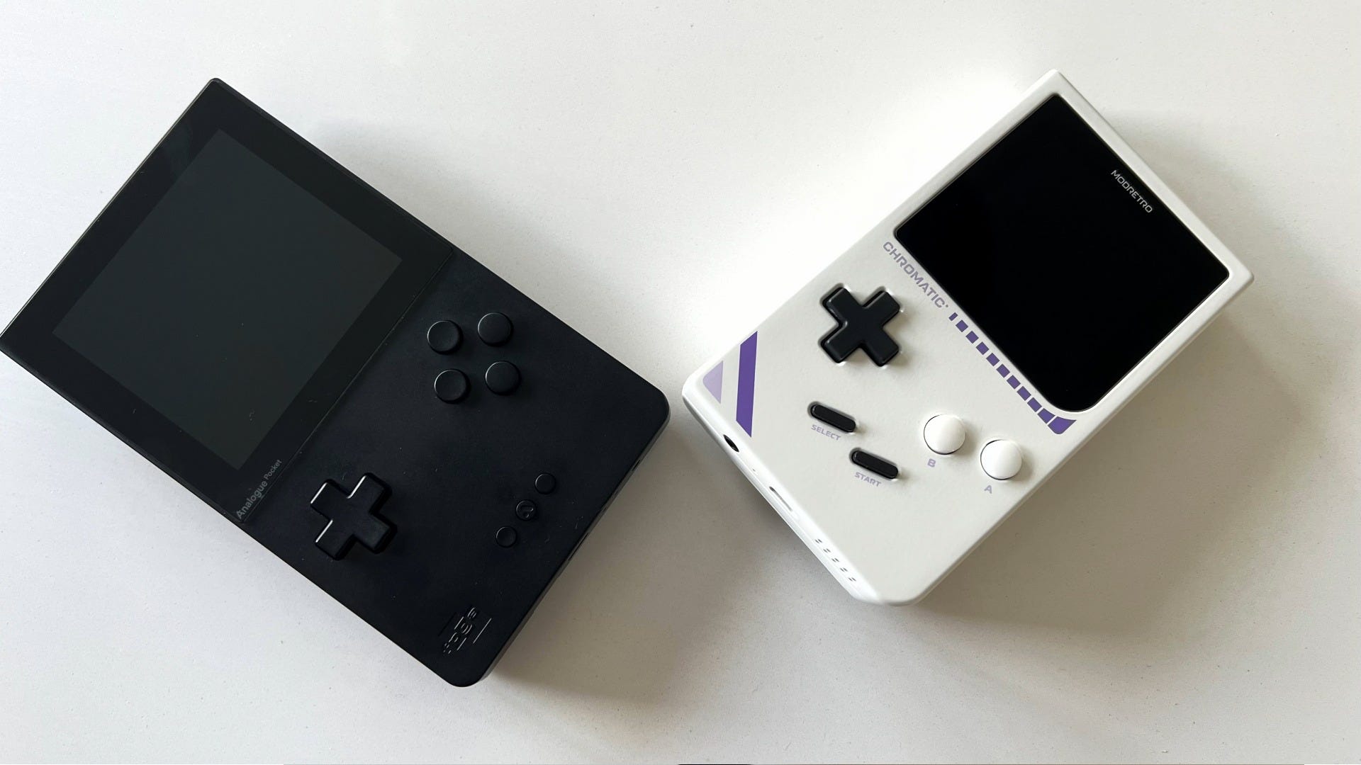 analogue pocketともろもろ ModRetro Chromatic vs Analogue Pocket: which retro handheld