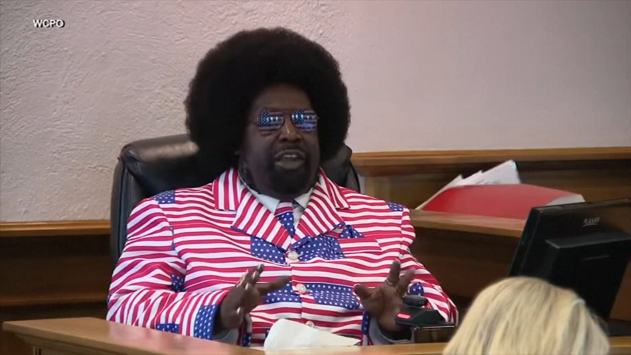 Afroman "Lemon Pound Cake': Rapper Afroman wins lawsuit against police over  mocking their 2022 raid in viral music videos - ABC7 Chicago