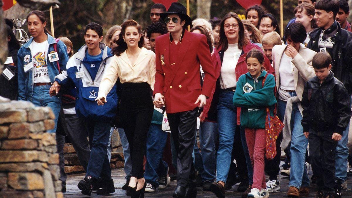 Photo of Michael Jackson and Lisa Marie Presley Photo of Michael Jackson and Lisa Marie Presley