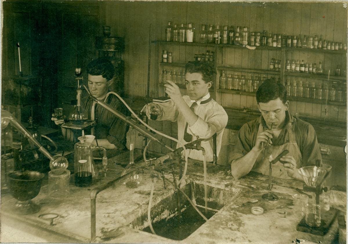 Three students in an early chemistry lab, c. 1900-1912 – Terrapin Tales Three students in an early chemistry lab, c. 1900-1912 – Terrapin Tales