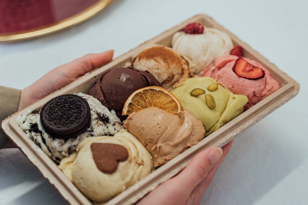 Eisbrunnen Eismanufaktur – Eiskalte Liebe – vegan und himmlisch cremig –  Geheimtipp München