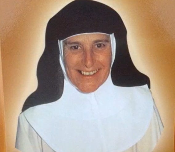 Pode ser uma imagem de 1 pessoa