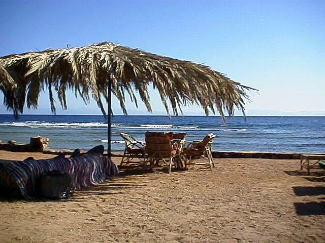 This image has an empty alt attribute; its file name is dahab_beach-1.jpg