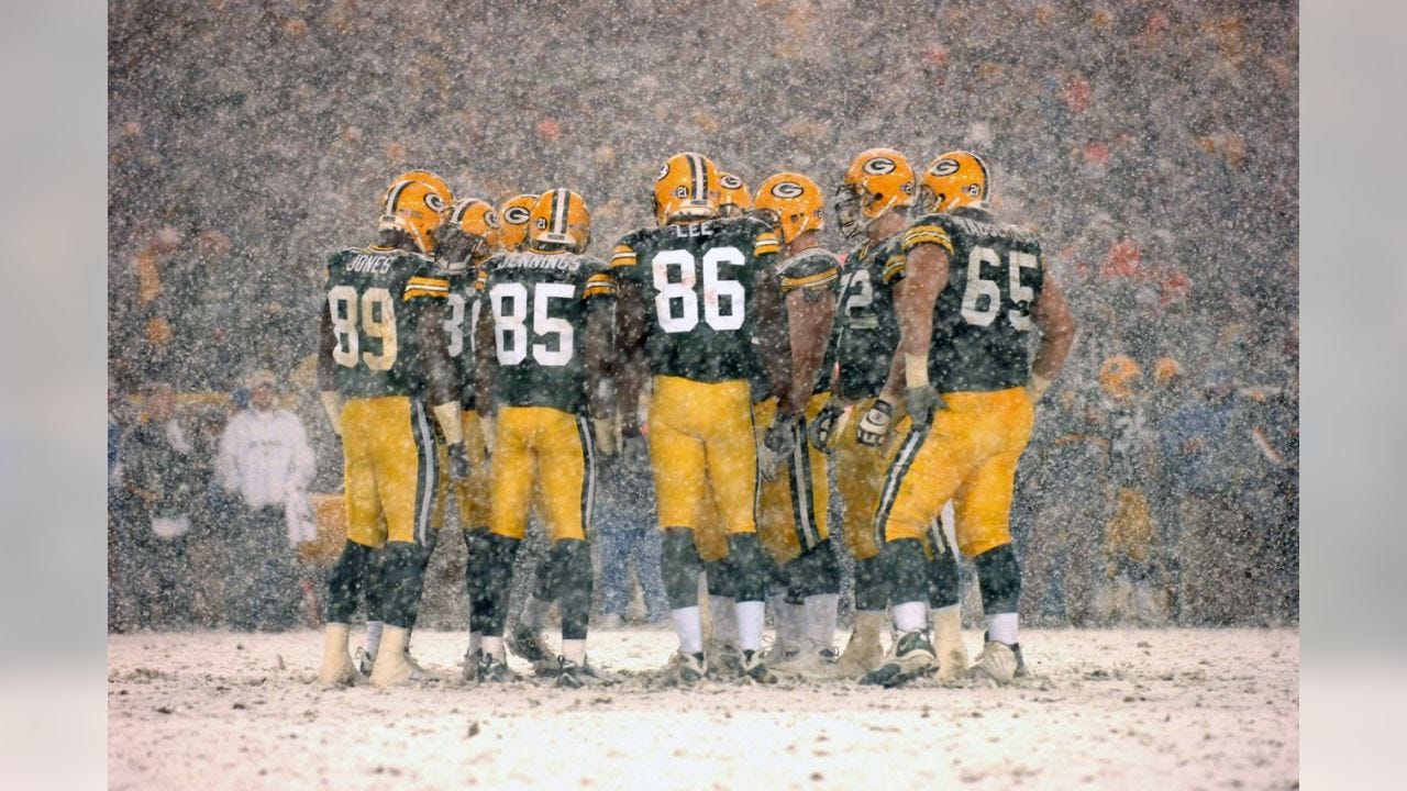 TBT: Packers thrive in snowy playoff game