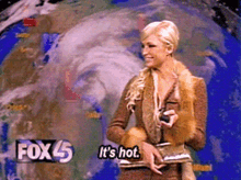 GIF de Paris Hilton Weather | Tenor