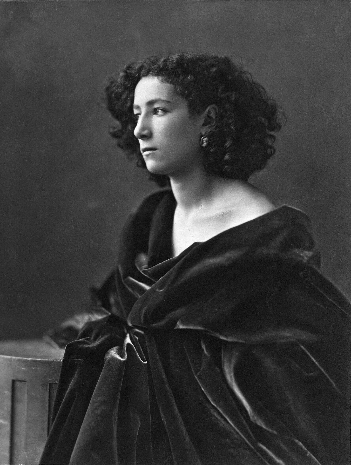 Nadar, Sarah Bernhardt, 1864. She gave Pozzi the nickname Doctor God. Nadar, Sarah Bernhardt, 1864. She gave Pozzi the nickname Doctor God.